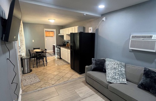 Saint Claude Apartment | Charming 2-bedroom apartment with AC, WiFi in marvelous New Orleans