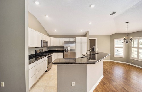 Chatham Villa | Charming 2-bedroom villa in The Villages with WiFi, AC, and golf cart!