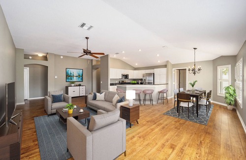 Chatham Villa | Charming 2-bedroom villa in The Villages with WiFi, AC, and golf cart!