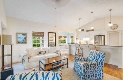 Wabasso Beach Villa | Charming 2-bedroom villa in pleasant Vero Beach with fitness room, AC