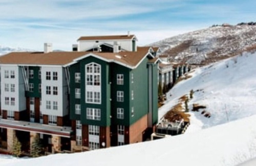 North Park City Villa | Charming 2-bedroom villa with WiFi, fitness room in fabulous Park City