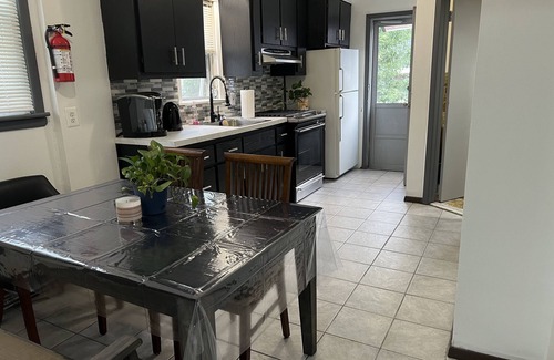 Bloomfield Apartment | Charming 2 bedrooms apartment w/parking near NYC