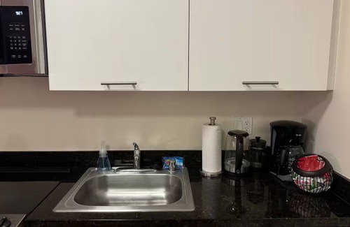 Downtown Apartment | Charming 2-BR 2-BA 4 Beds Apt in Glendale
