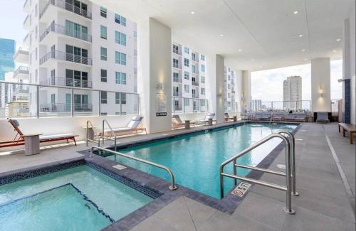 Downtown Miami Apartment | Charming 2 BR Downtown Miami 2106 Free Parking