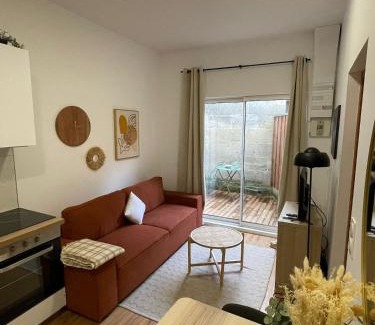 Saint Seurin - Fondaudege Apartment | Charming 2-room, River Park