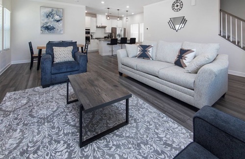Steele Creek House | Charming 2 story home in South Charlotte, featuring cozy and convenient spaces.