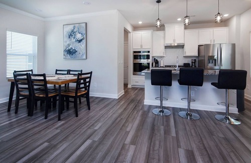 Steele Creek House | Charming 2 story home in South Charlotte, featuring cozy and convenient spaces.