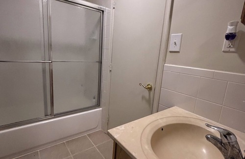 Avenel Apartment | Charming 2-bedroom apartment with WiFi, AC in tranquil Woodbridge Township