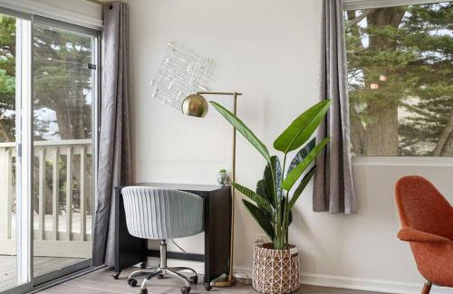 Pacifica Apartment | Charming 2BR 1Bath SofaBed with Mountain Sunset and Ocean Views