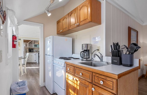 Yarmouth Cottage | Charming 2BR/2BA coastal retreat with Nantucket Sound views