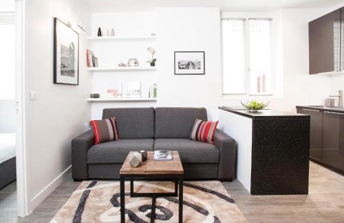 Bonne-Nouvelle Apartment | Charming 2BR-2BA between le Marais & le Louvre