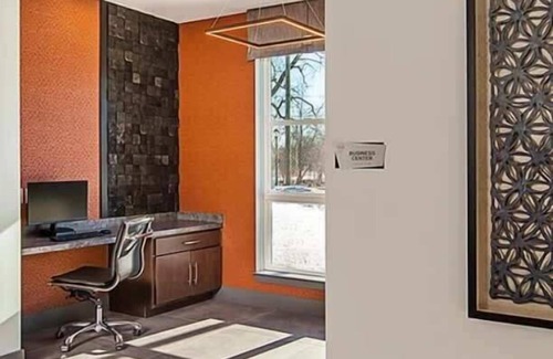 Auburn Hills Apartment | Charming 2BR/2BA | Gym & Pool