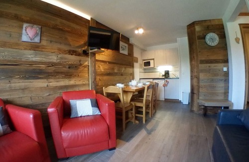 Avoriaz Apartment | Charming 2BR Cabin for 6 with Wifi in Avoriaz, ski-in/ski-out