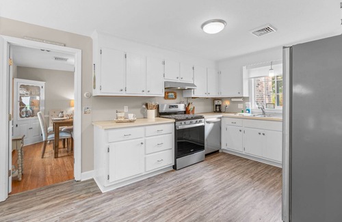 Harwich House | "Charming 2BR Cape Getaway with Spacious Private Backyard" Fire Pit in a Quiet Neighborhood
