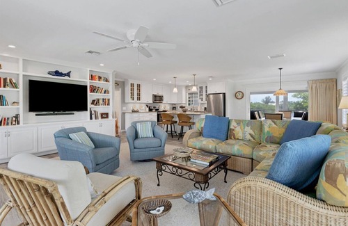 Boca Grande House | Charming 2BR home with pool view in Boca Grande's North End, perfect for relaxation.