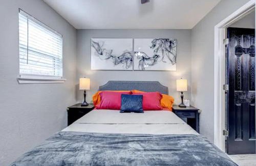 Lawton Apartment | Charming 2BR in Central Lawton - Near Fort Sill