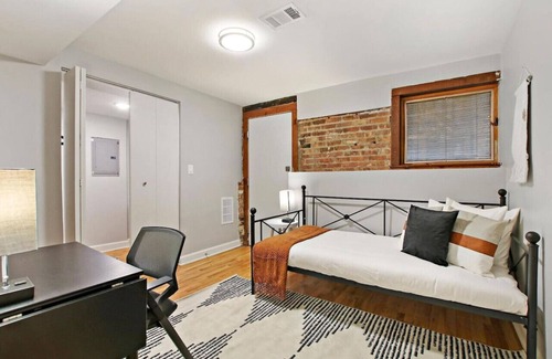 Lake View East Apartment | Charming 2BR Urban Oasis in the Heart of Chicago
