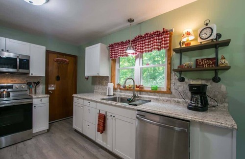 Hendersonville House | Charming 2BR w/Firepit + Mountain Views