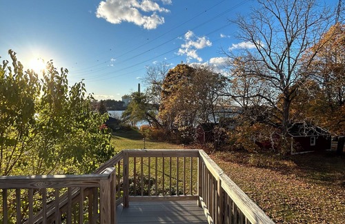 South Eliot Apartment | Charming 2nd floor studio in Eliot’s riverfront area with many amenities.