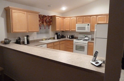 Virginia Trace Villa | Charming 3/2 Virginia Trace Villa, next to Lake Sumter Landing, with golf cart