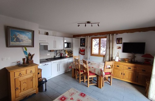 Montgenevre Apartment | Charming 3* Apartment, 6 Guests, Terrace & Garden, South-Facing, Pet-Friendly, Near Slopes