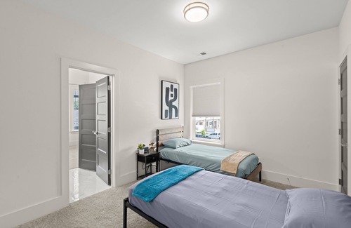 Radnor House | Charming 3 bed, 2.5 bath new construction with king, queen beds