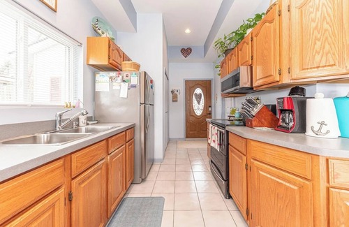 White Lake House | Charming 3-bed 2 bath,Lakehouse off GrassLake in White Lake. Corporate Rental!