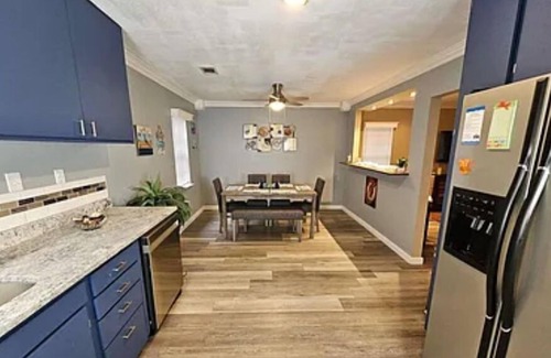 Warrington House | Charming 3 bed 2 bath house WiFi,AC in welcoming West Pensacola, Perdido Key