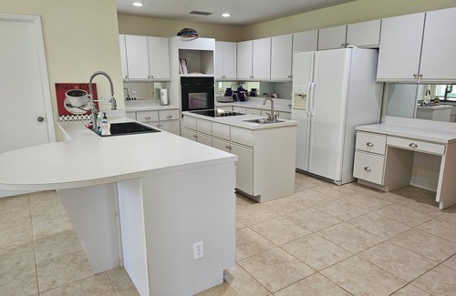 Wellington House | Charming 3-Bed/4-Bath House on Sprawling 5 Acres