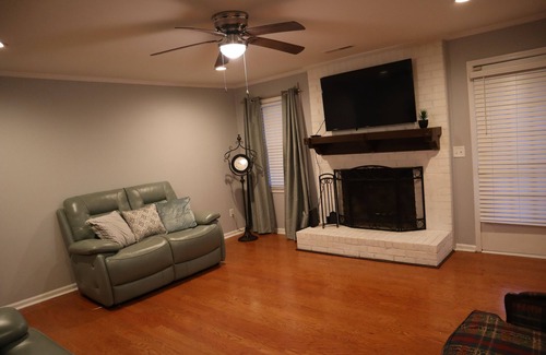 West Ashley House | Charming 3-Bed Retreat near Downtown Charleston