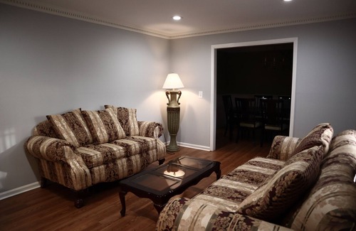 West Ashley House | Charming 3-Bed Retreat near Downtown Charleston
