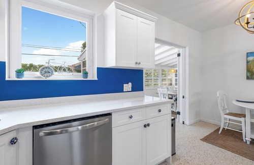 Southside House | Charming 3-bedroom house in West Palm Beach with Pool and Hottub
