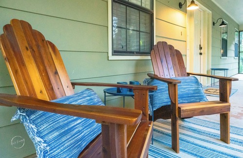 Pass Christian Cottage | Charming 3-bedroom cottage with WiFi and AC in welcoming Pass Christian