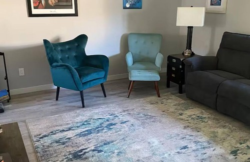 Norfolk - Virginia Beach House | Charming 3-bedroom townhome with AC, WiFi in peaceful Virginia Beach