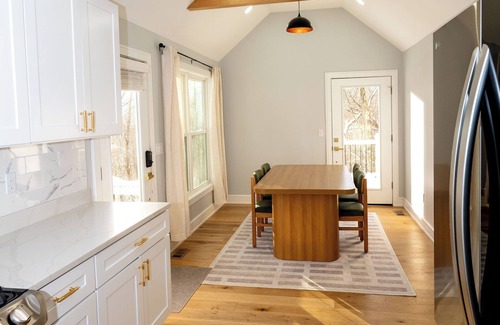 New Fairfield House | Charming 3-bedroom modern house near lake and state park
