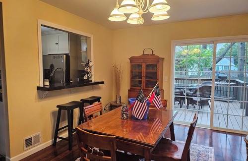 Muskegon Cottage | Charming 3-bedroom cottage in pleasant Norton Shores with WiFi, AC