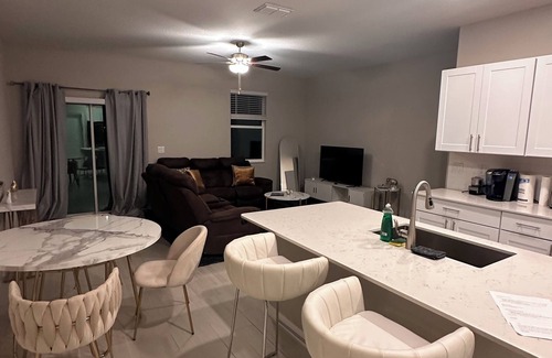 Wesley Chapel House | Charming 3-bedroom house in Wesley Chapel with WiFi, AC and Cable TV
