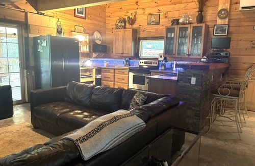 Fort McCoy Cabin | Charming 3 Bedroom, 2 Bath Custom Built Log Cabin in Ocala National Forest.