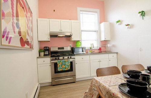 Weehawken Apartment | Charming 3-bedroom apartment