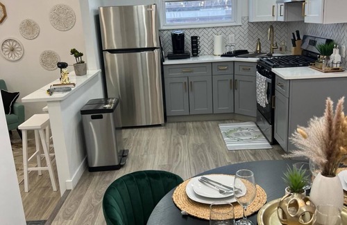 Throgs Neck Apartment | Charming 3-bedroom apartment in The Bronx