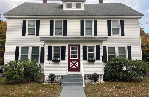 Woodville Apartment | Charming 3-bedroom apartment in historic Grafton with WiFi