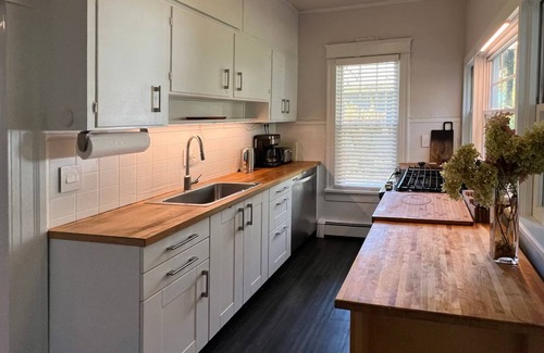 Phoenicia House | Charming 3-bedroom bungalow with AC in Phoenicia, Catskills