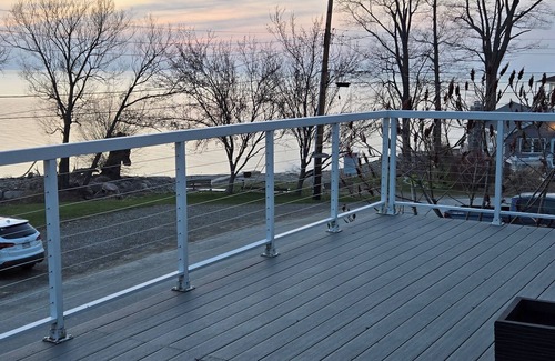 North East Cottage | Charming 3-bedroom cottage in North East with WiFi, AC, Lake Erie Sunsets
