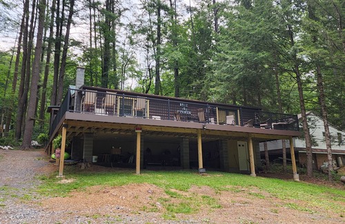 Antes Fort Cabin | Charming 3-bedroom cabin with WiFi, AC in tranquil Waterville