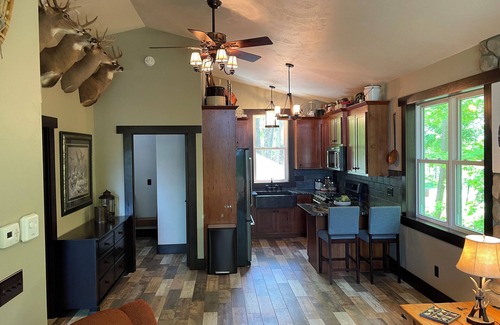 Abrams Cabin | Charming 3-bedroom cabin in Pound with WiFi and AC