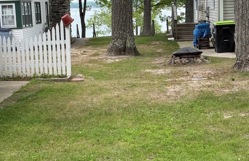 Lake City Cottage | Charming 3-bedroom cottage in Lake City with AC, WiFi with lake access