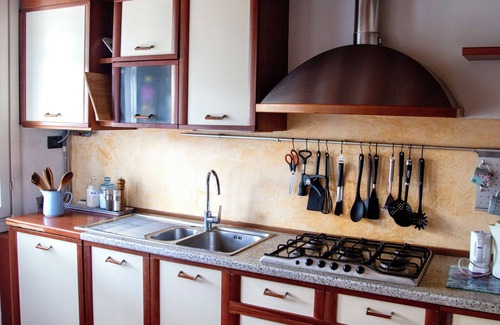 Vicenza Apartment | Charming 3-bedroom flat next to hospital and playground, 10 min walk to centre