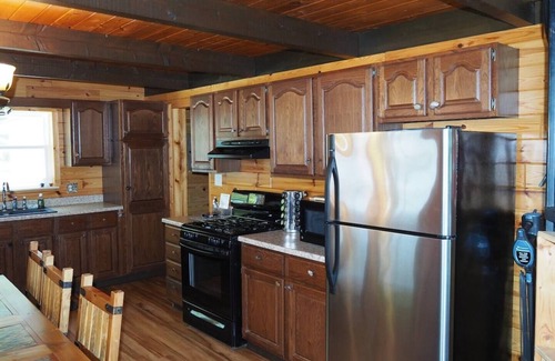 Elk Rapids House | Charming 3-bedroom house with WiFi, AC in welcoming Elk Rapids