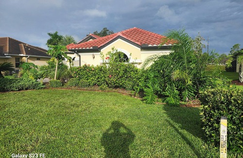 Bobcat Trail House | Charming 3-bedroom house with pool and WiFi in North Port in amazing community