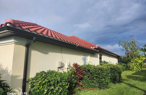 Bobcat Trail House | Charming 3-bedroom house with pool and WiFi in North Port in amazing community